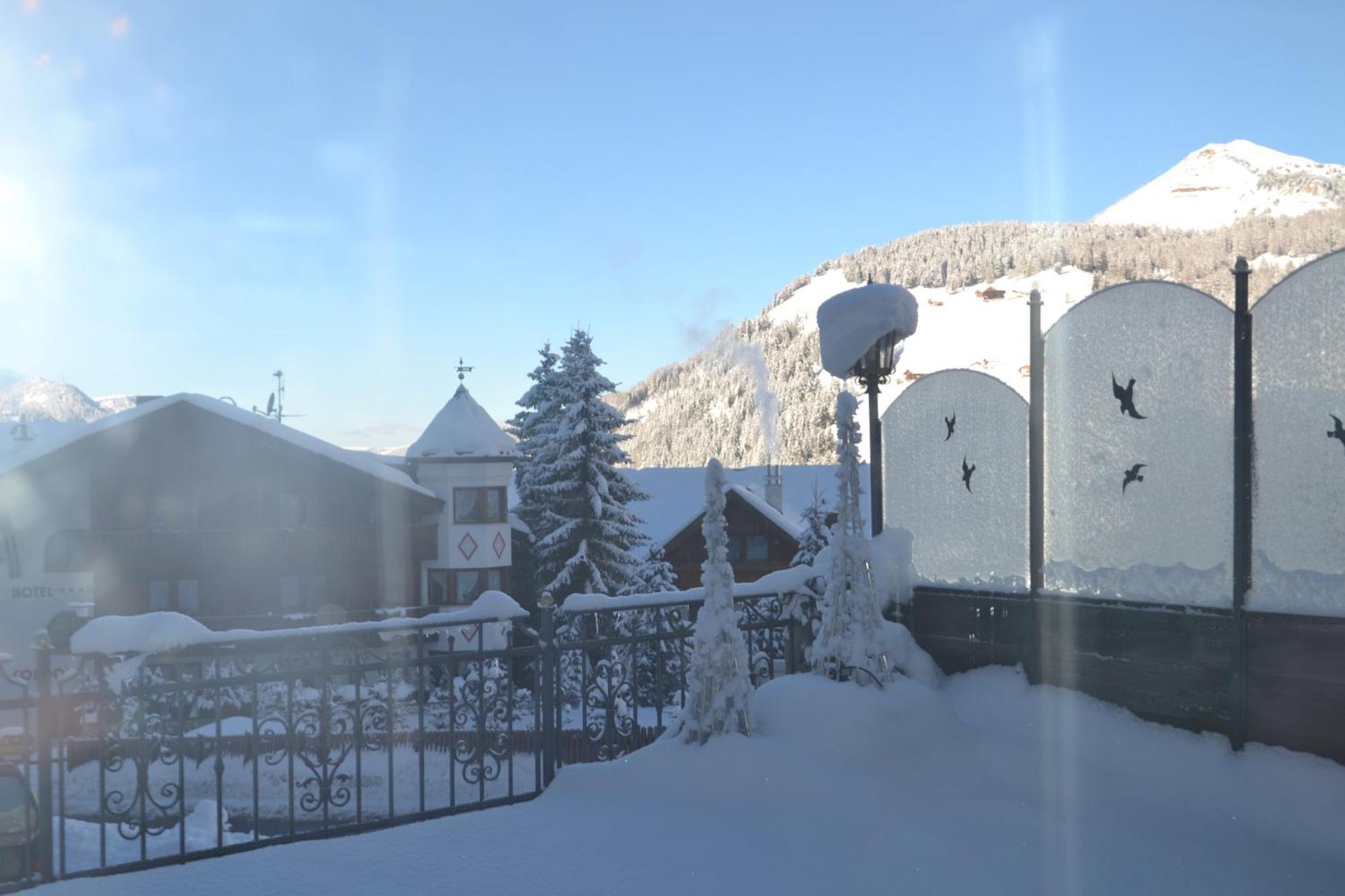 Hotel Scoiattolo Selva di Val Gardena Exterior foto