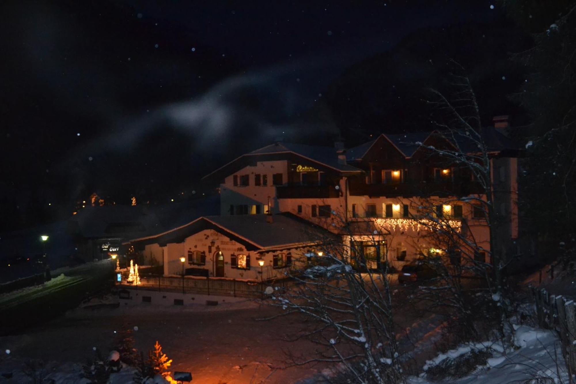Hotel Scoiattolo Selva di Val Gardena Exterior foto