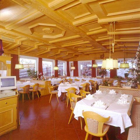 Hotel Scoiattolo Selva di Val Gardena Exterior foto